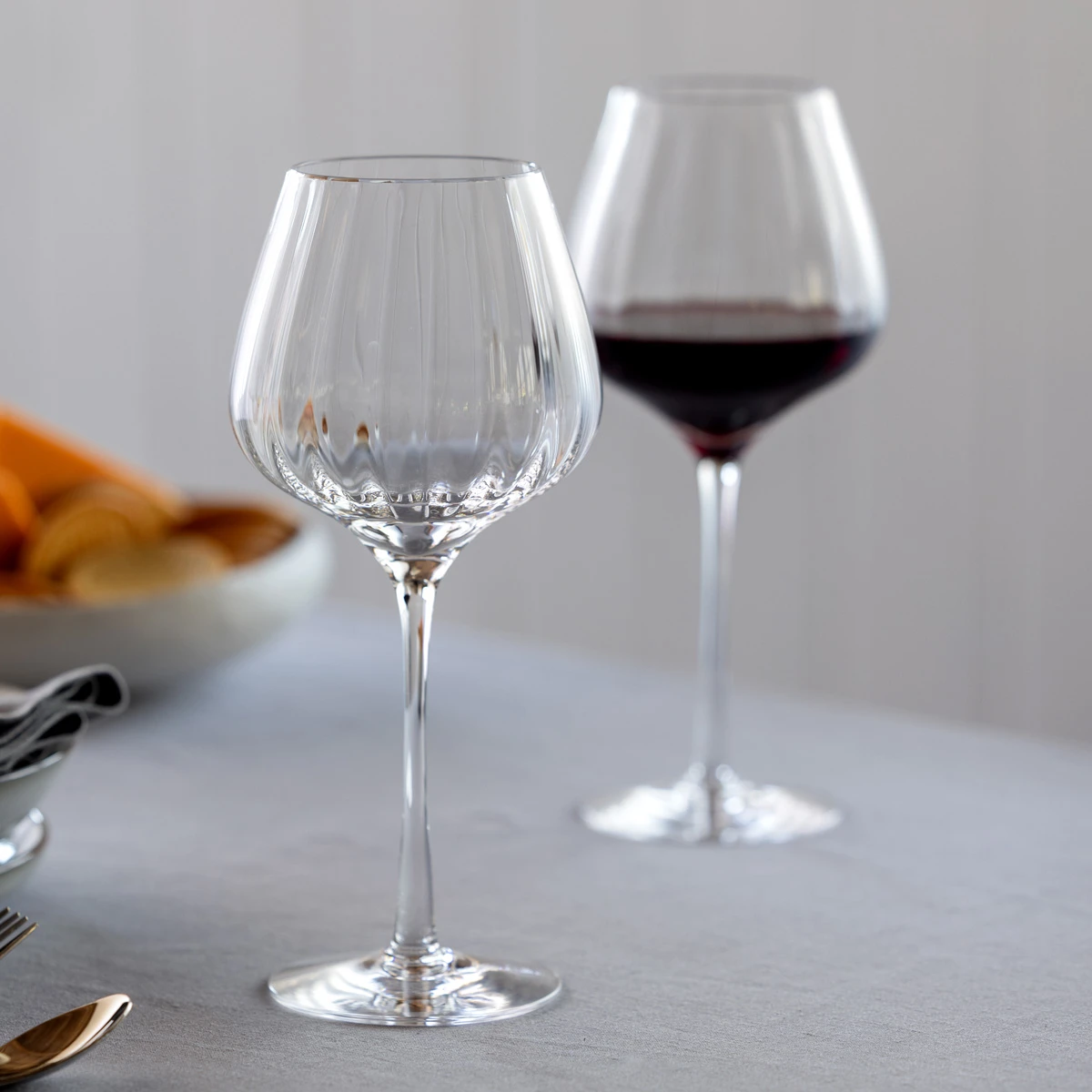 Aurea Large Wine Glass, Set Of 2 2 Aurea Large Wine Glass, Set Of 2 - Image 2