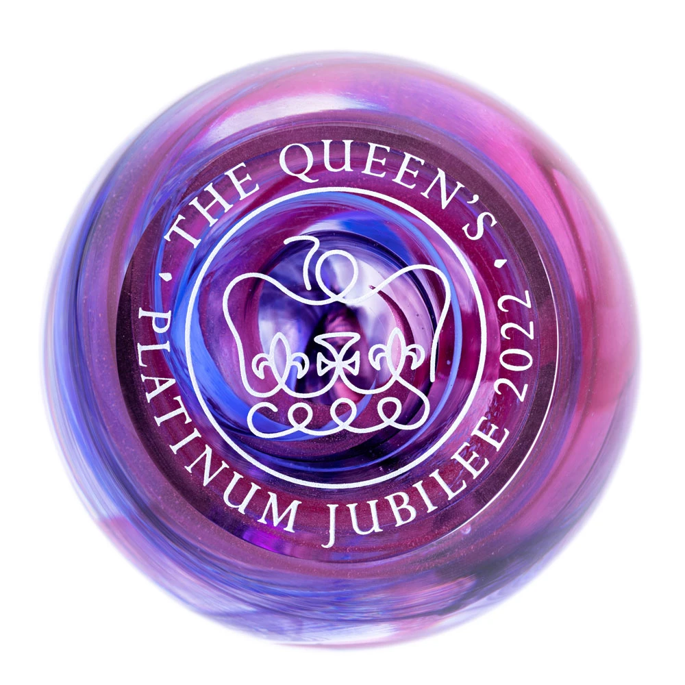 Queen's Platinum Jubilee Paperweight - 10 - 14 Day Delivery 1 Queen's Platinum Jubilee Paperweight - 10 - 14 Day Delivery